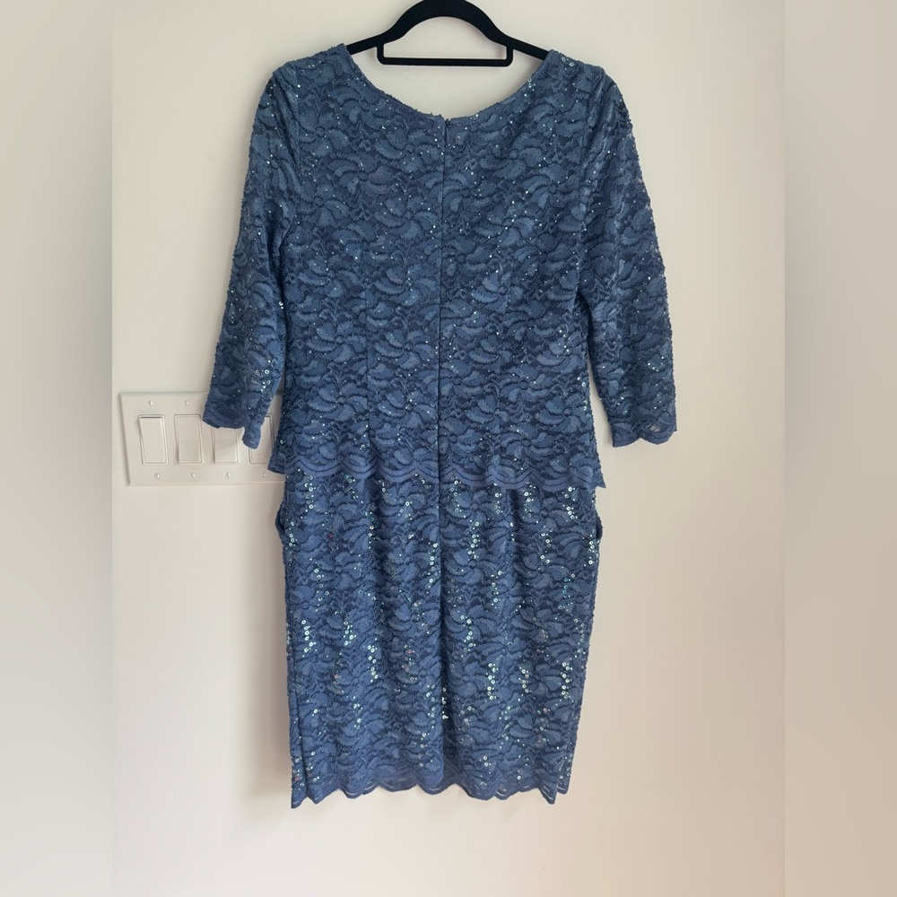 ALEX EVENINGS Periwinkle Sequin Scalloped Lace 3/4 Sleeve Mock Dress 6 US - Picture 7 of 14